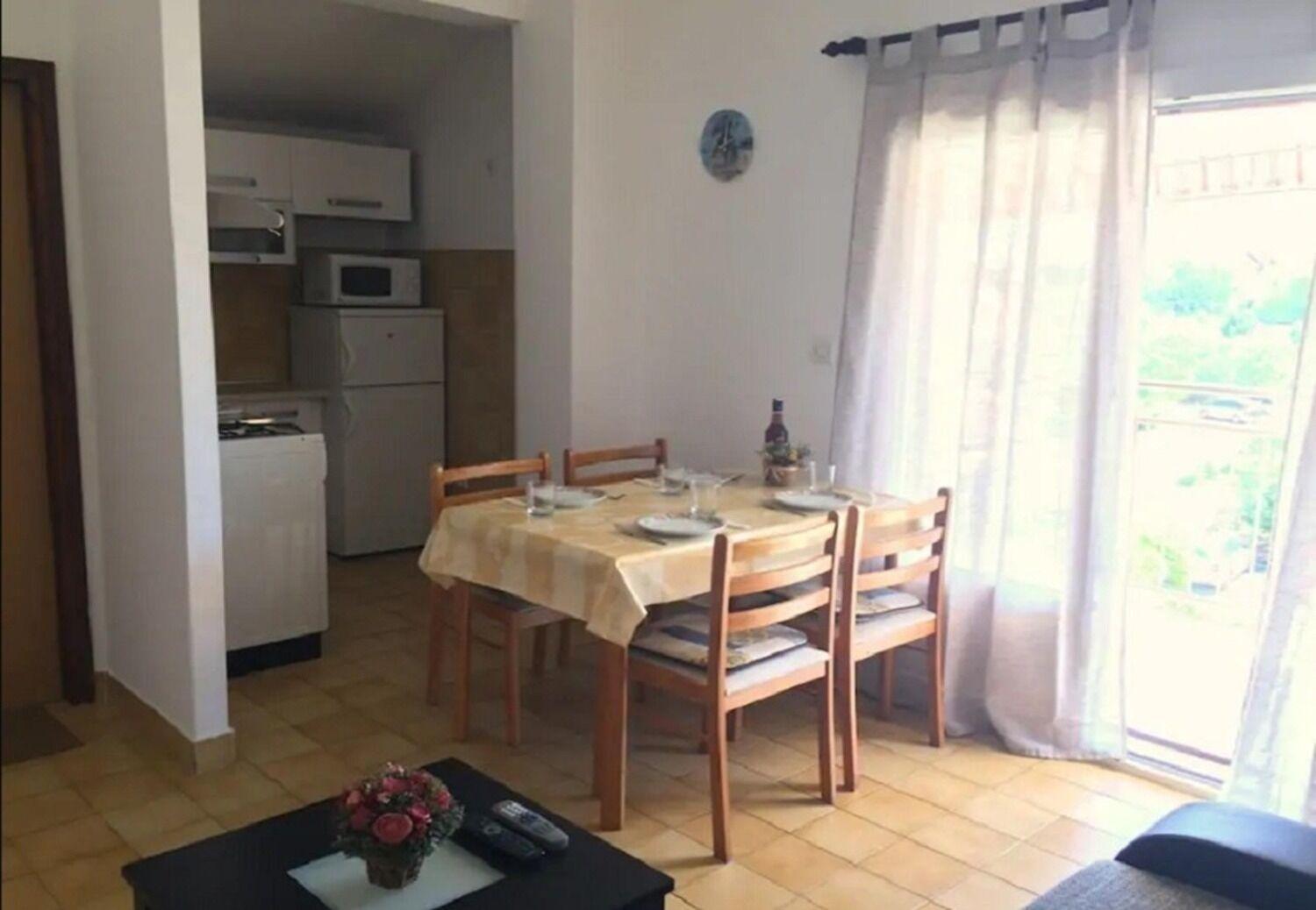Apartments And Rooms Ognjen - Family Apartments With Free Parking Betina  Esterno foto