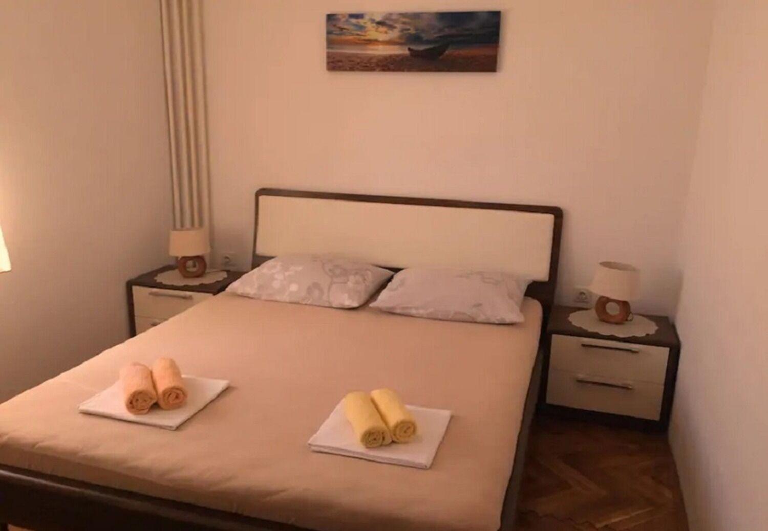 Apartments And Rooms Ognjen - Family Apartments With Free Parking Betina  Esterno foto